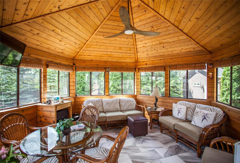 51159 Poirier, 3 Bedrooms Bedrooms, 9 Rooms Rooms,3 BathroomsBathrooms,Residential,For Sale,Poirier