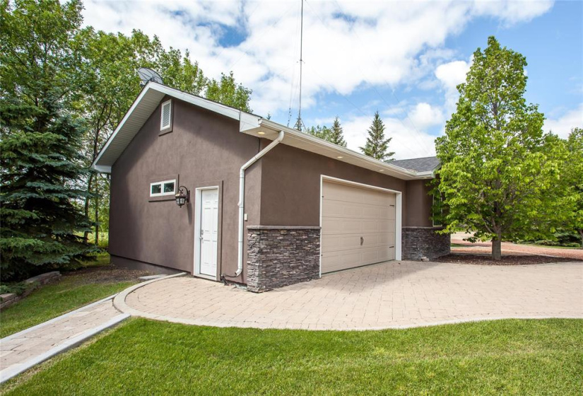 51159 Poirier, 3 Bedrooms Bedrooms, 9 Rooms Rooms,3 BathroomsBathrooms,Residential,For Sale,Poirier