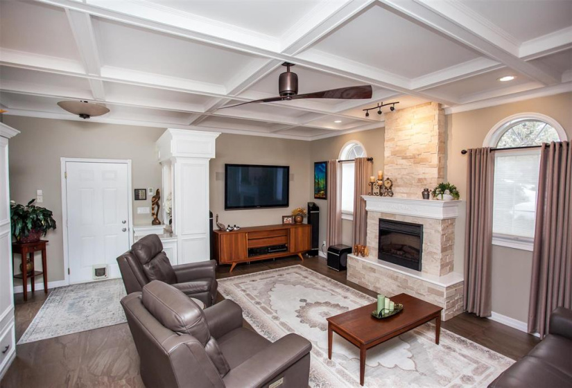 51159 Poirier, 3 Bedrooms Bedrooms, 9 Rooms Rooms,3 BathroomsBathrooms,Residential,For Sale,Poirier
