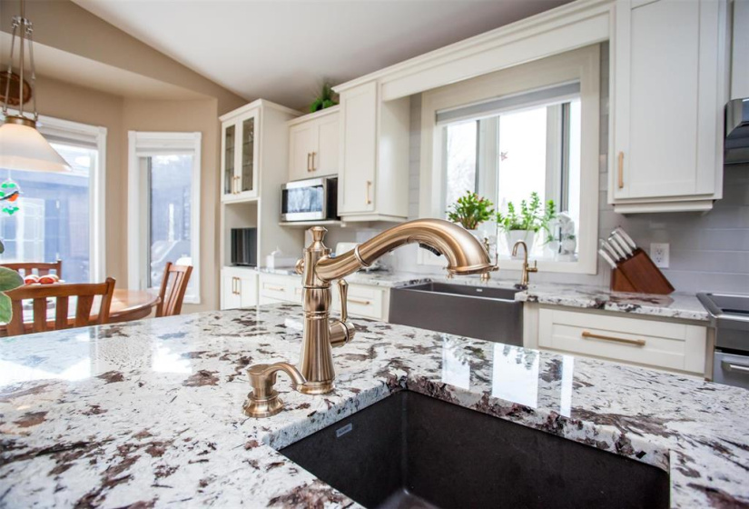 51159 Poirier, 3 Bedrooms Bedrooms, 9 Rooms Rooms,3 BathroomsBathrooms,Residential,For Sale,Poirier