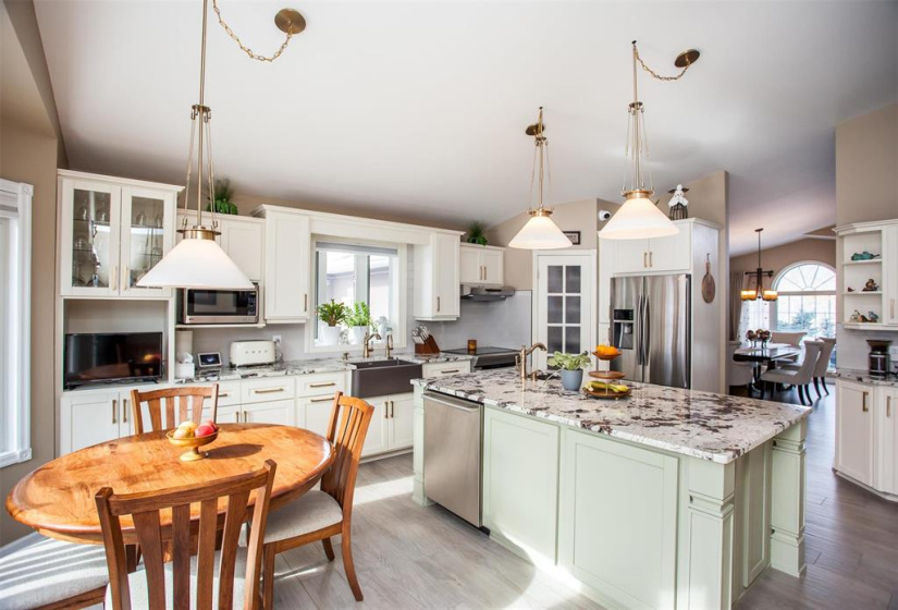 51159 Poirier, 3 Bedrooms Bedrooms, 9 Rooms Rooms,3 BathroomsBathrooms,Residential,For Sale,Poirier