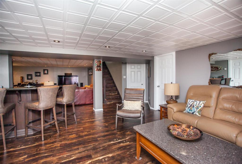 51159 Poirier, 3 Bedrooms Bedrooms, 9 Rooms Rooms,3 BathroomsBathrooms,Residential,For Sale,Poirier