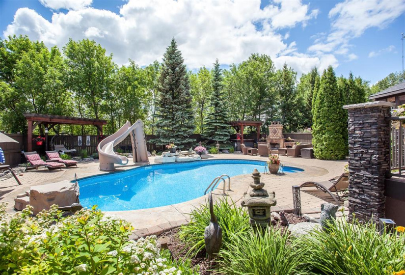 51159 Poirier, 3 Bedrooms Bedrooms, 9 Rooms Rooms,3 BathroomsBathrooms,Residential,For Sale,Poirier