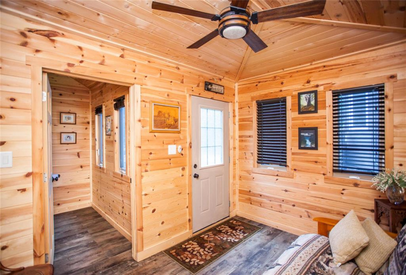 51159 Poirier, 3 Bedrooms Bedrooms, 9 Rooms Rooms,3 BathroomsBathrooms,Residential,For Sale,Poirier
