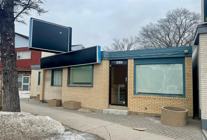 755 St Mary’s, ,Industrial/comm/investmnt,For Sale,St Mary’s