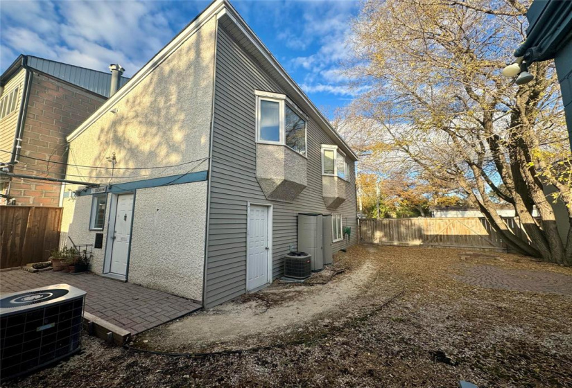 755 St Mary’s, ,Industrial/comm/investmnt,For Sale,St Mary’s