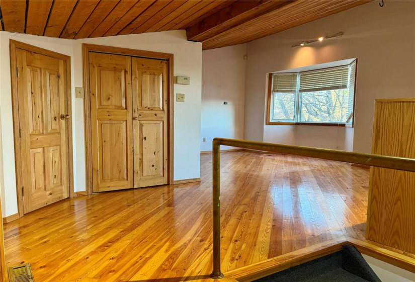 755 St Mary’s, ,Industrial/comm/investmnt,For Sale,St Mary’s