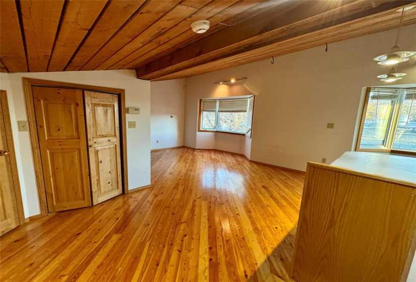 755 St Mary’s, ,Industrial/comm/investmnt,For Sale,St Mary’s