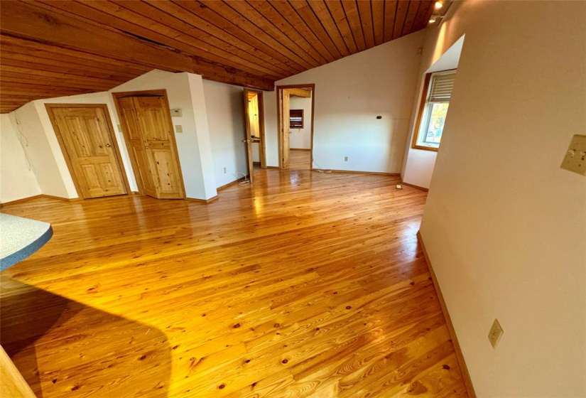 755 St Mary’s, ,Industrial/comm/investmnt,For Sale,St Mary’s