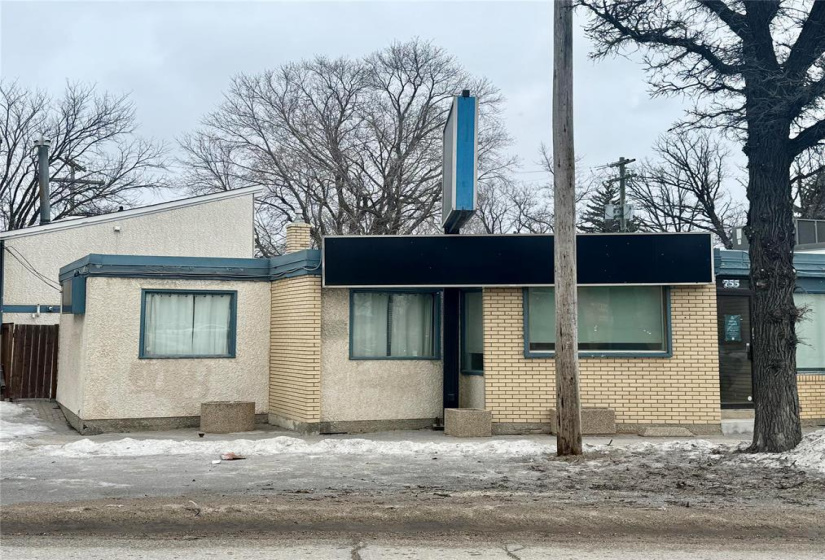 755 St Mary’s, ,Industrial/comm/investmnt,For Sale,St Mary’s