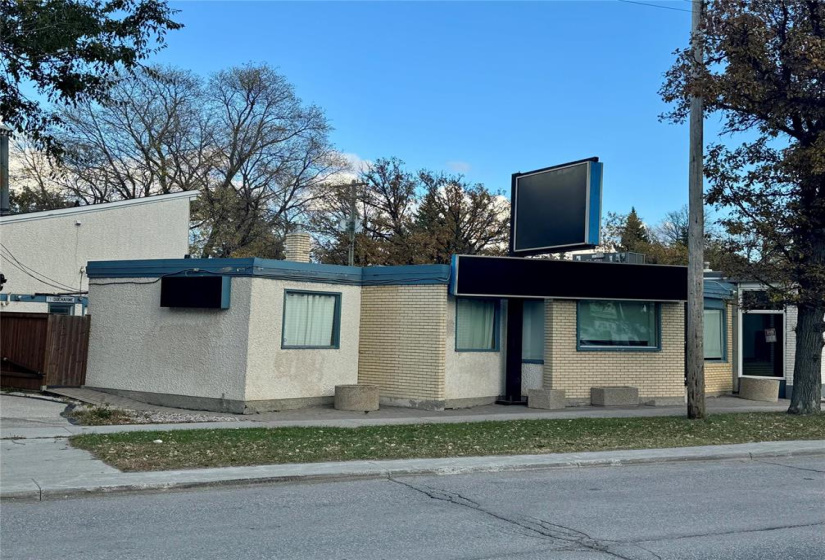 755 St Mary’s, ,Industrial/comm/investmnt,For Sale,St Mary’s