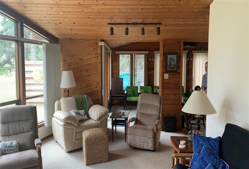 220 Thunder, 3 Bedrooms Bedrooms, 10 Rooms Rooms,1 BathroomBathrooms,Residential,For Sale,Thunder
