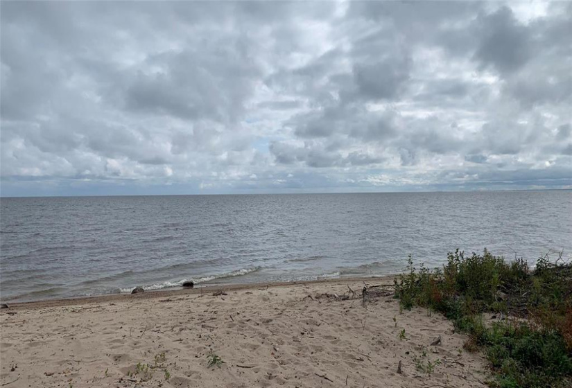 220 Thunder, 3 Bedrooms Bedrooms, 10 Rooms Rooms,1 BathroomBathrooms,Residential,For Sale,Thunder