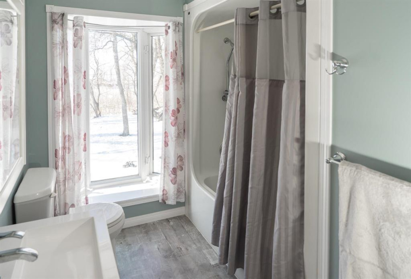 Fabulous five piece ensuite
