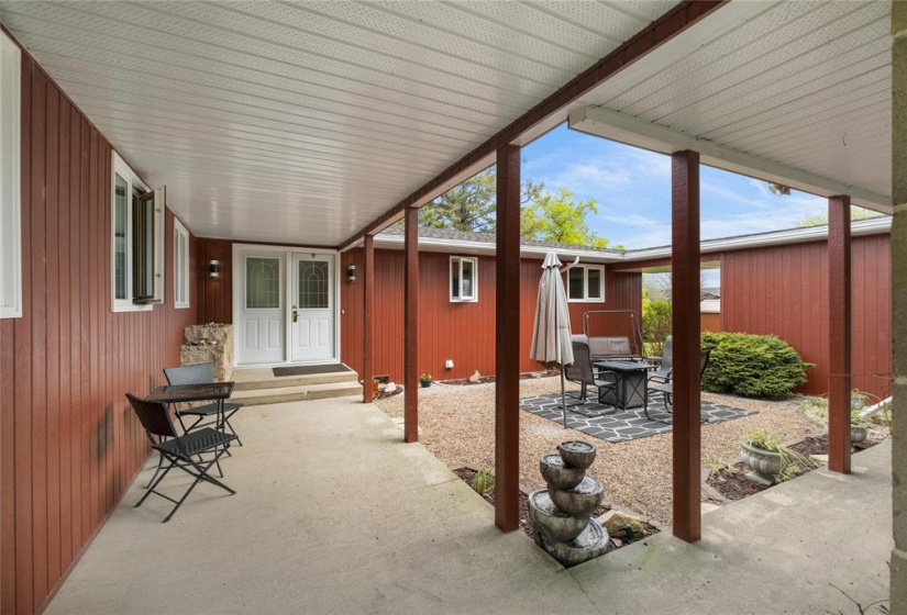 453 Sarah, 4 Bedrooms Bedrooms, 16 Rooms Rooms,3 BathroomsBathrooms,Residential,For Sale,Sarah