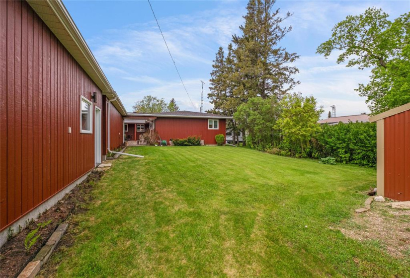 453 Sarah, 4 Bedrooms Bedrooms, 16 Rooms Rooms,3 BathroomsBathrooms,Residential,For Sale,Sarah