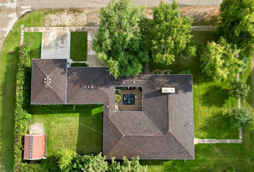 453 Sarah, 4 Bedrooms Bedrooms, 16 Rooms Rooms,3 BathroomsBathrooms,Residential,For Sale,Sarah