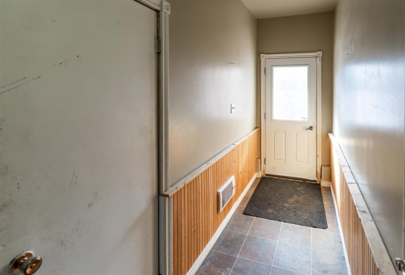 25109 35 N, 3 Bedrooms Bedrooms, 9 Rooms Rooms,2 BathroomsBathrooms,Residential,For Sale,35 N