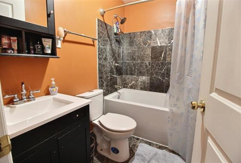 371 Boyd, 3 Bedrooms Bedrooms, 9 Rooms Rooms,1 BathroomBathrooms,Residential,For Sale,Boyd