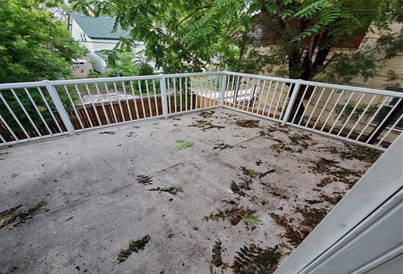 371 Boyd, 3 Bedrooms Bedrooms, 9 Rooms Rooms,1 BathroomBathrooms,Residential,For Sale,Boyd