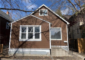 371 Boyd, 3 Bedrooms Bedrooms, 9 Rooms Rooms,1 BathroomBathrooms,Residential,For Sale,Boyd