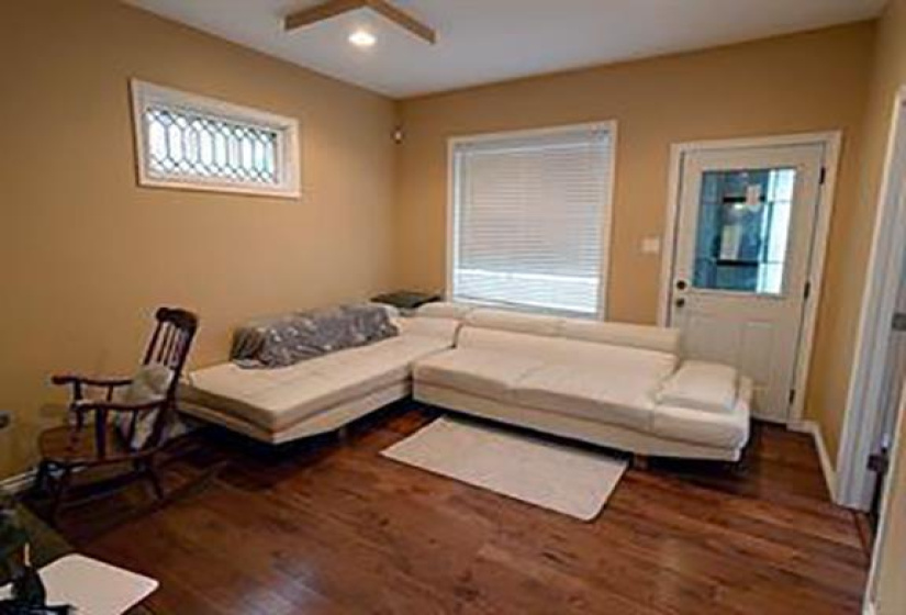 371 Boyd, 3 Bedrooms Bedrooms, 9 Rooms Rooms,1 BathroomBathrooms,Residential,For Sale,Boyd