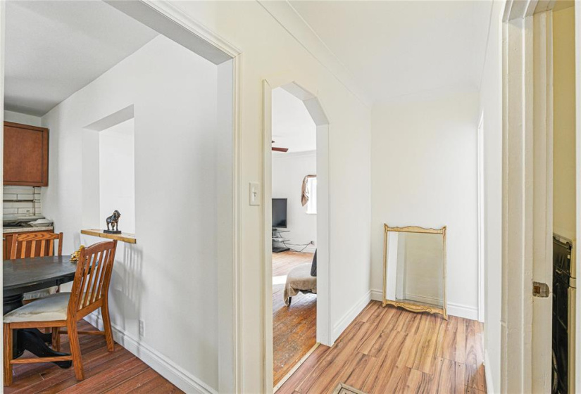 1897 Bannatyne, 2 Bedrooms Bedrooms, 6 Rooms Rooms,1 BathroomBathrooms,Residential,For Sale,Bannatyne