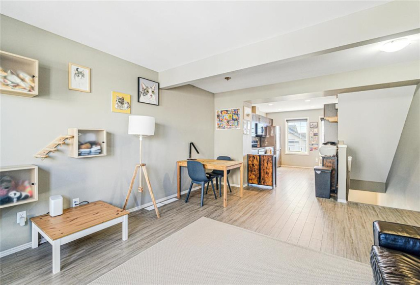 20 Ancaster, 2 Bedrooms Bedrooms, 8 Rooms Rooms,1 BathroomBathrooms,Condominium,For Sale,Ancaster