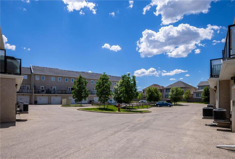 20 Ancaster, 2 Bedrooms Bedrooms, 8 Rooms Rooms,1 BathroomBathrooms,Condominium,For Sale,Ancaster