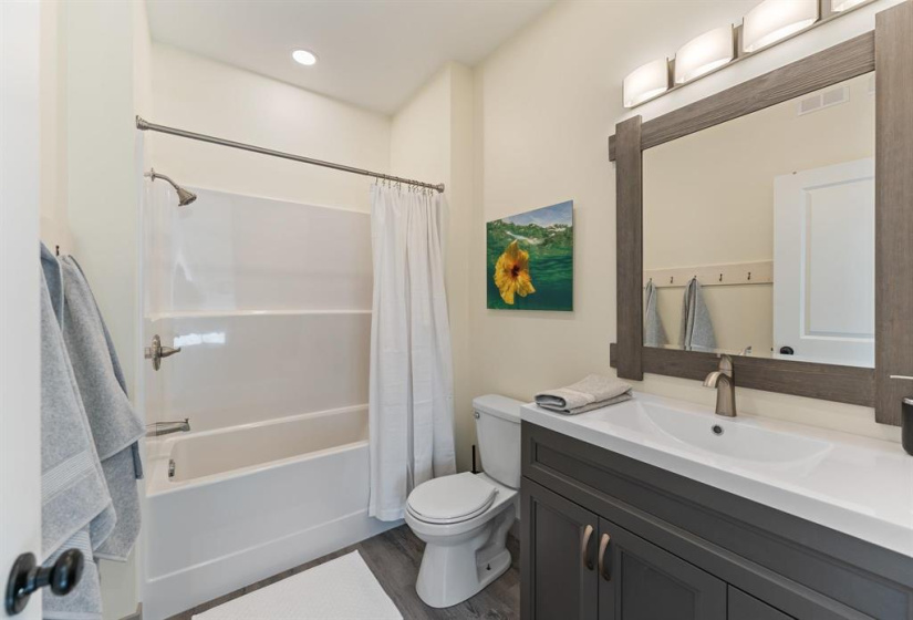 68009 2E, 4 Bedrooms Bedrooms, 11 Rooms Rooms,2 BathroomsBathrooms,Residential,For Sale,2E