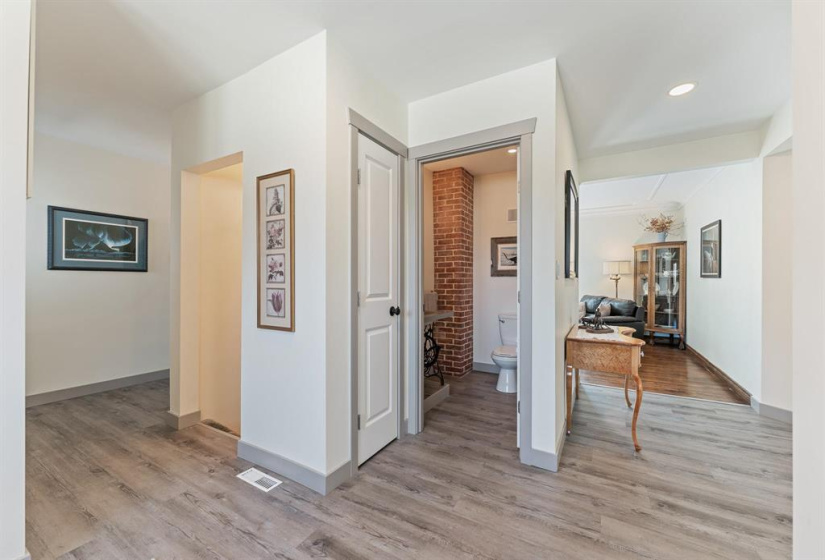 68009 2E, 4 Bedrooms Bedrooms, 11 Rooms Rooms,2 BathroomsBathrooms,Residential,For Sale,2E