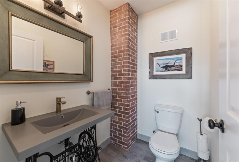 68009 2E, 4 Bedrooms Bedrooms, 11 Rooms Rooms,2 BathroomsBathrooms,Residential,For Sale,2E