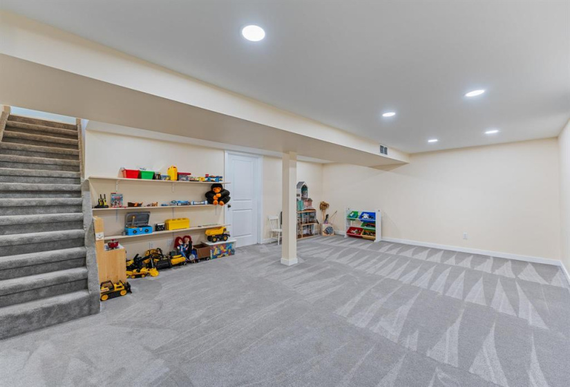 68009 2E, 4 Bedrooms Bedrooms, 11 Rooms Rooms,2 BathroomsBathrooms,Residential,For Sale,2E