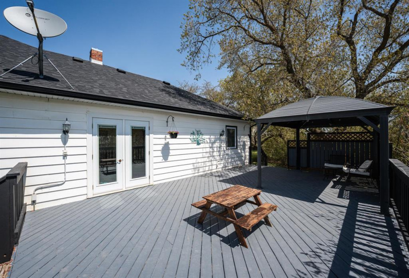 68009 2E, 4 Bedrooms Bedrooms, 11 Rooms Rooms,2 BathroomsBathrooms,Residential,For Sale,2E
