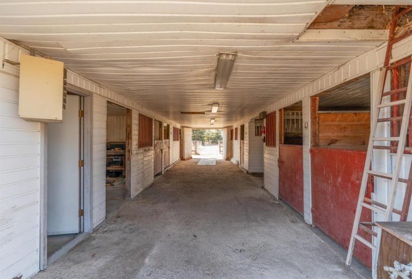 68009 2E, 4 Bedrooms Bedrooms, 11 Rooms Rooms,2 BathroomsBathrooms,Residential,For Sale,2E
