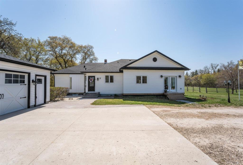 68009 2E, 4 Bedrooms Bedrooms, 11 Rooms Rooms,2 BathroomsBathrooms,Residential,For Sale,2E