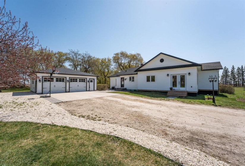 68009 2E, 4 Bedrooms Bedrooms, 11 Rooms Rooms,2 BathroomsBathrooms,Residential,For Sale,2E