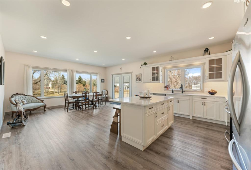 68009 2E, 4 Bedrooms Bedrooms, 11 Rooms Rooms,2 BathroomsBathrooms,Residential,For Sale,2E