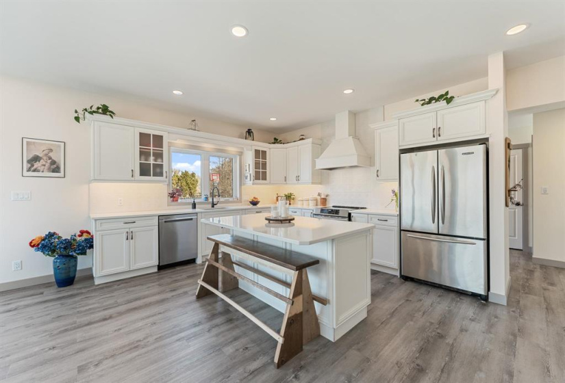 68009 2E, 4 Bedrooms Bedrooms, 11 Rooms Rooms,2 BathroomsBathrooms,Residential,For Sale,2E