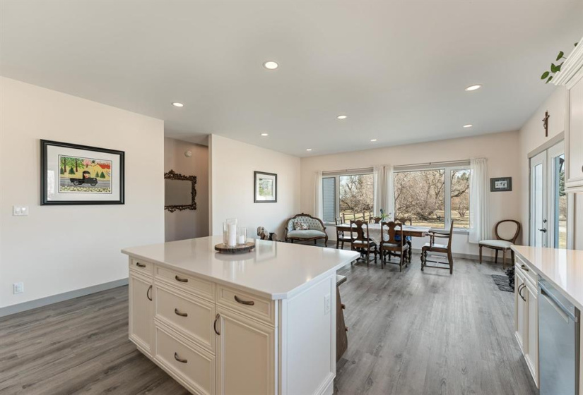 68009 2E, 4 Bedrooms Bedrooms, 11 Rooms Rooms,2 BathroomsBathrooms,Residential,For Sale,2E