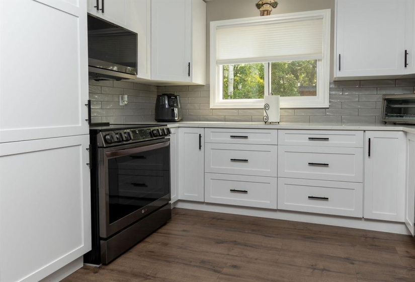 51 Rose, 2 Bedrooms Bedrooms, 6 Rooms Rooms,1 BathroomBathrooms,Residential,For Sale,Rose