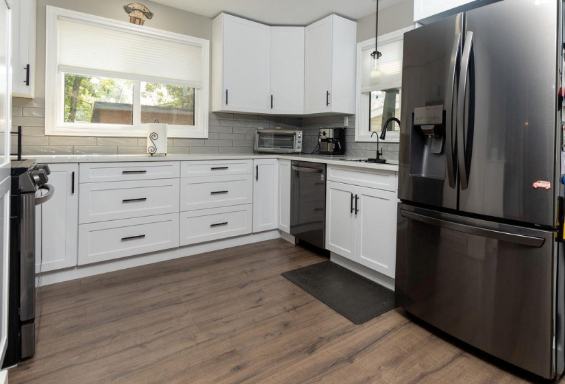 51 Rose, 2 Bedrooms Bedrooms, 6 Rooms Rooms,1 BathroomBathrooms,Residential,For Sale,Rose
