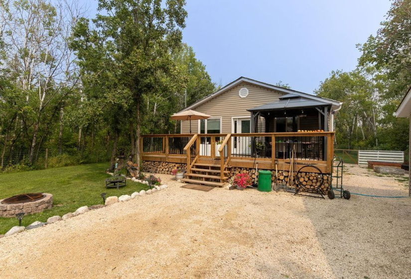 51 Rose, 2 Bedrooms Bedrooms, 6 Rooms Rooms,1 BathroomBathrooms,Residential,For Sale,Rose