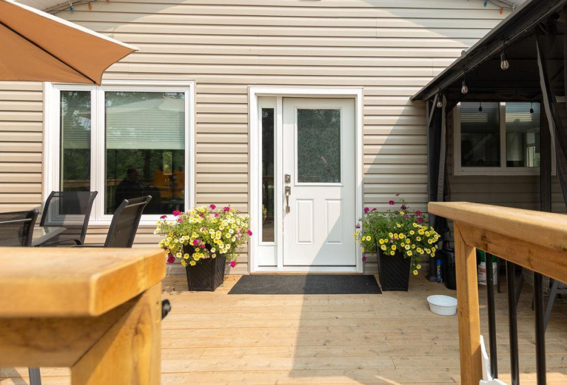 51 Rose, 2 Bedrooms Bedrooms, 6 Rooms Rooms,1 BathroomBathrooms,Residential,For Sale,Rose