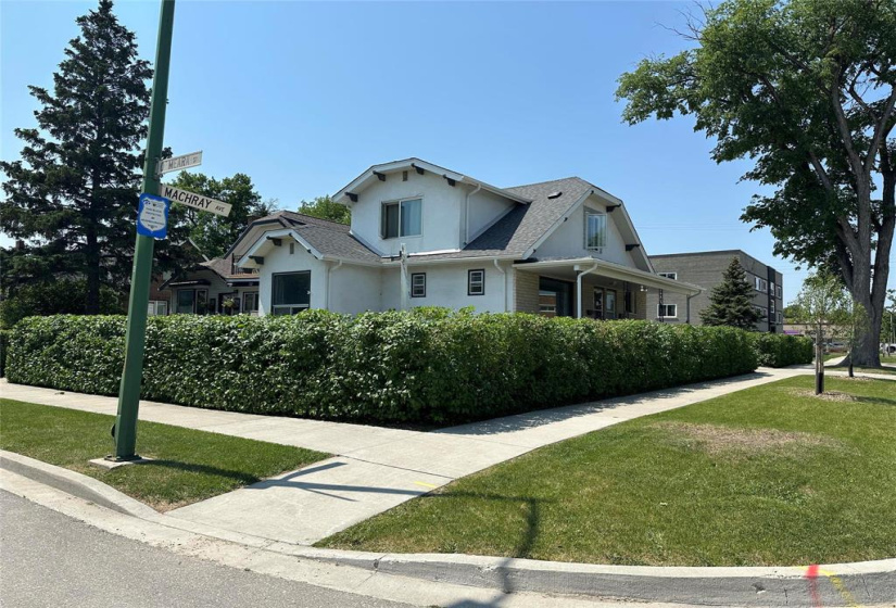 170 Machray, 4 Bedrooms Bedrooms, 13 Rooms Rooms,3 BathroomsBathrooms,Residential,For Sale,Machray