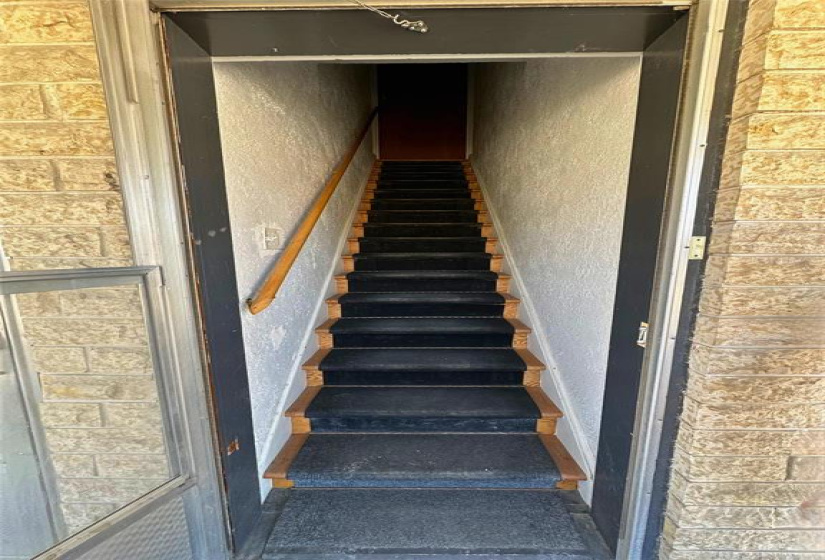 Second level suite entrance