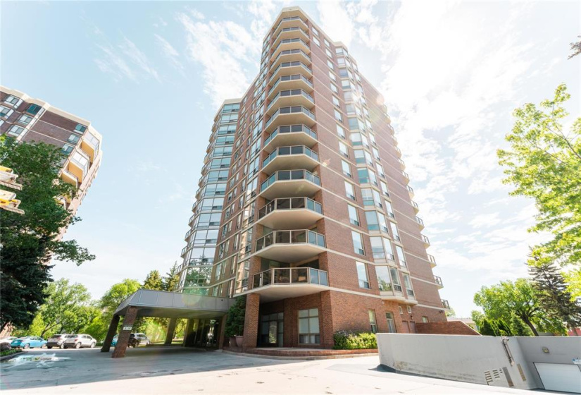 180 Tuxedo, 2 Bedrooms Bedrooms, 9 Rooms Rooms,2 BathroomsBathrooms,Condominium,For Sale,Tuxedo