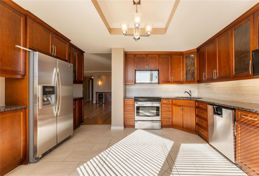 180 Tuxedo, 2 Bedrooms Bedrooms, 9 Rooms Rooms,2 BathroomsBathrooms,Condominium,For Sale,Tuxedo