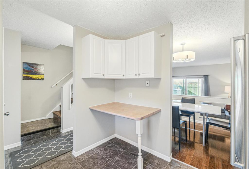 73 Apple, 3 Bedrooms Bedrooms, 9 Rooms Rooms,1 BathroomBathrooms,Condominium,For Sale,Apple