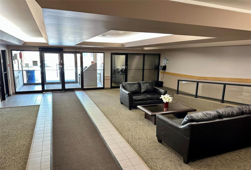 1720 Pembina, 2 Bedrooms Bedrooms, 10 Rooms Rooms,2 BathroomsBathrooms,Condominium,For Sale,Pembina